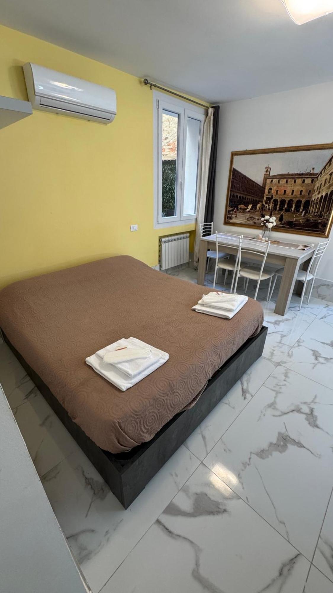 Apartment Calle De Le Pazienze Venedig